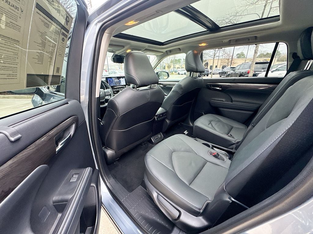 2021 Toyota Highlander Platinum BACKED BY HUDSON