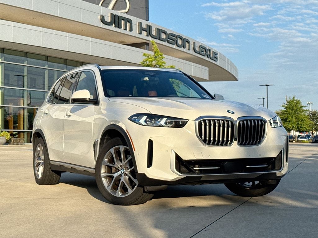 2024 BMW X5 sDrive40i BACKED BY HUDSON