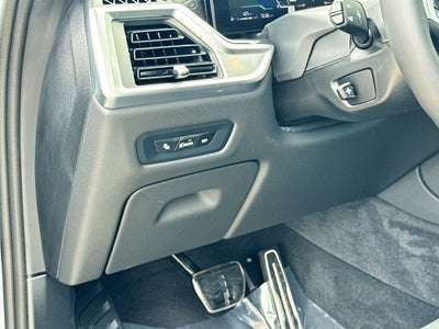 2025 BMW X5 xDrive40i BACKED BY HUDSON