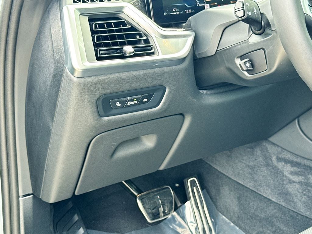 2025 BMW X5 xDrive40i BACKED BY HUDSON