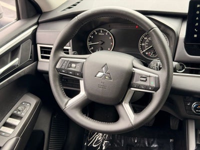 2025 Mitsubishi Outlander SE BACKED BY HUDSON