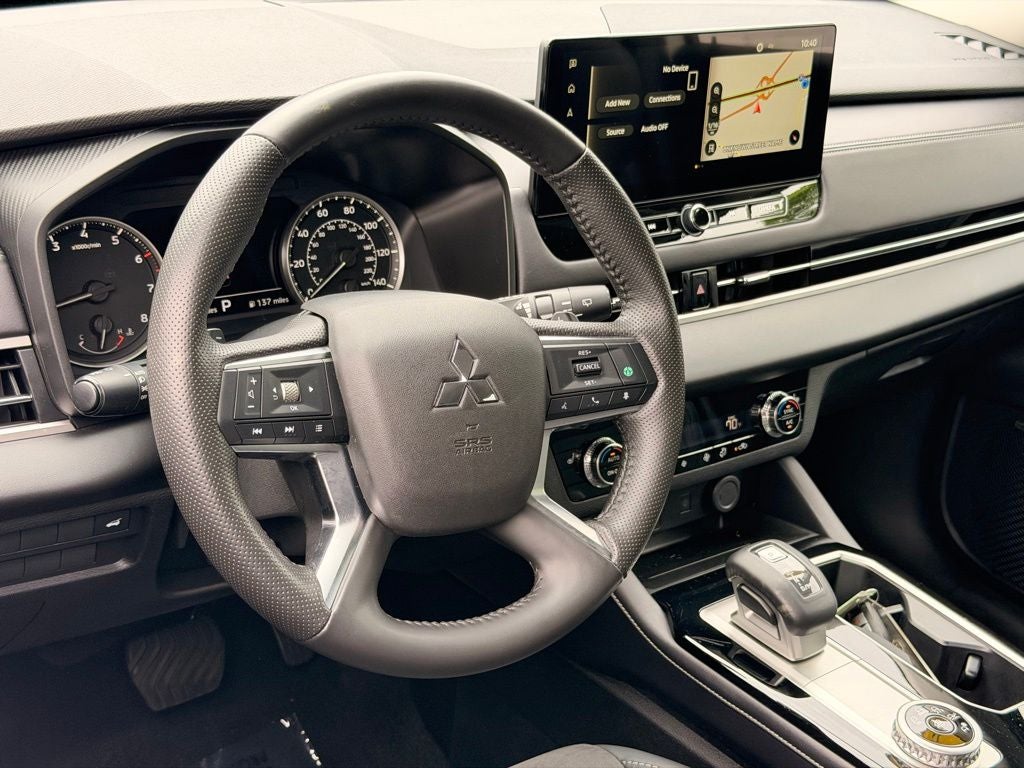 2025 Mitsubishi Outlander SE BACKED BY HUDSON