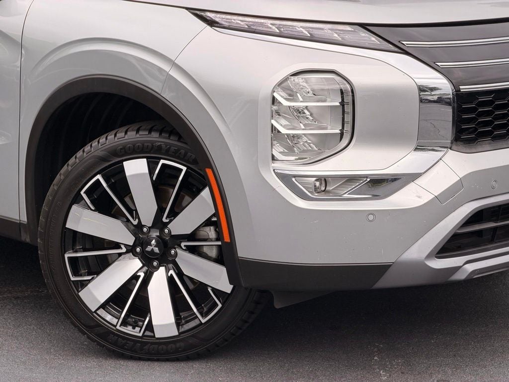 2025 Mitsubishi Outlander SE BACKED BY HUDSON