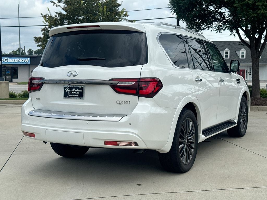 2023 INFINITI QX80 Premium Select