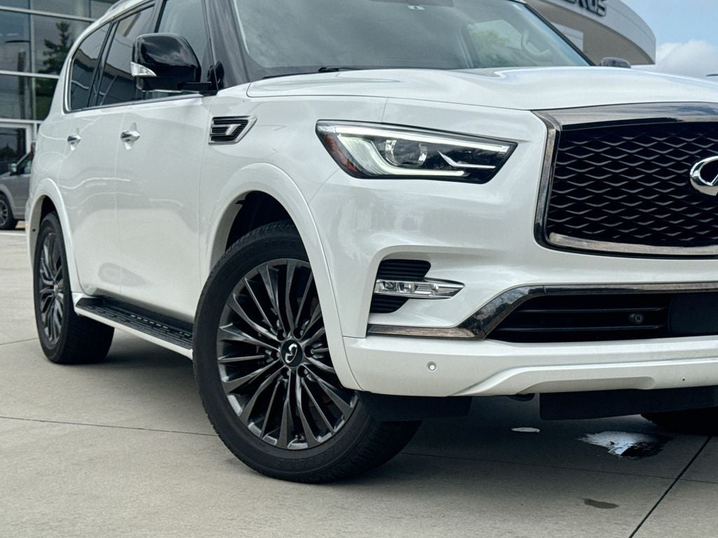 2023 INFINITI QX80 Premium Select