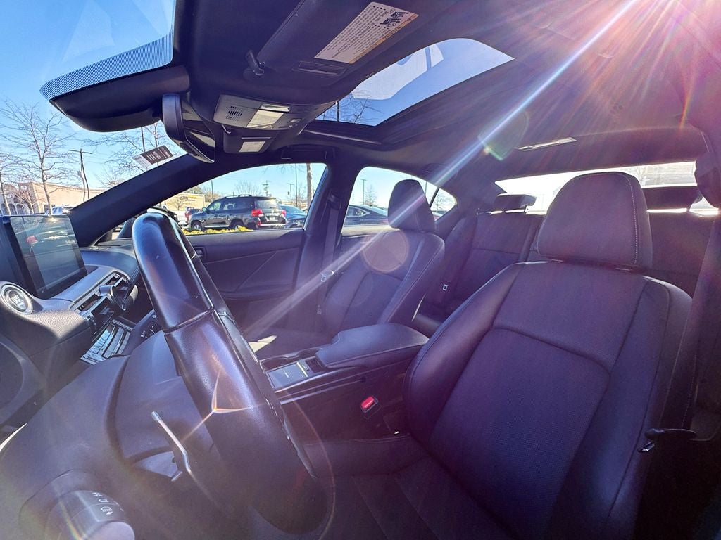 2023 Lexus IS 300 L/CERTIFIED