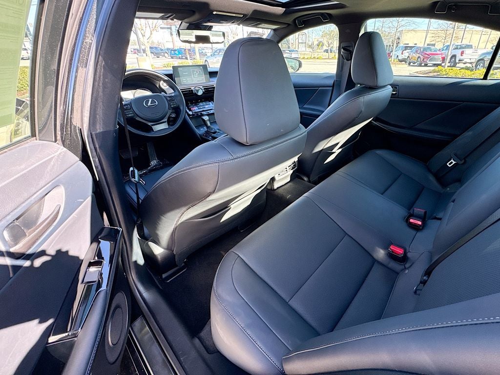 2023 Lexus IS 300 L/CERTIFIED