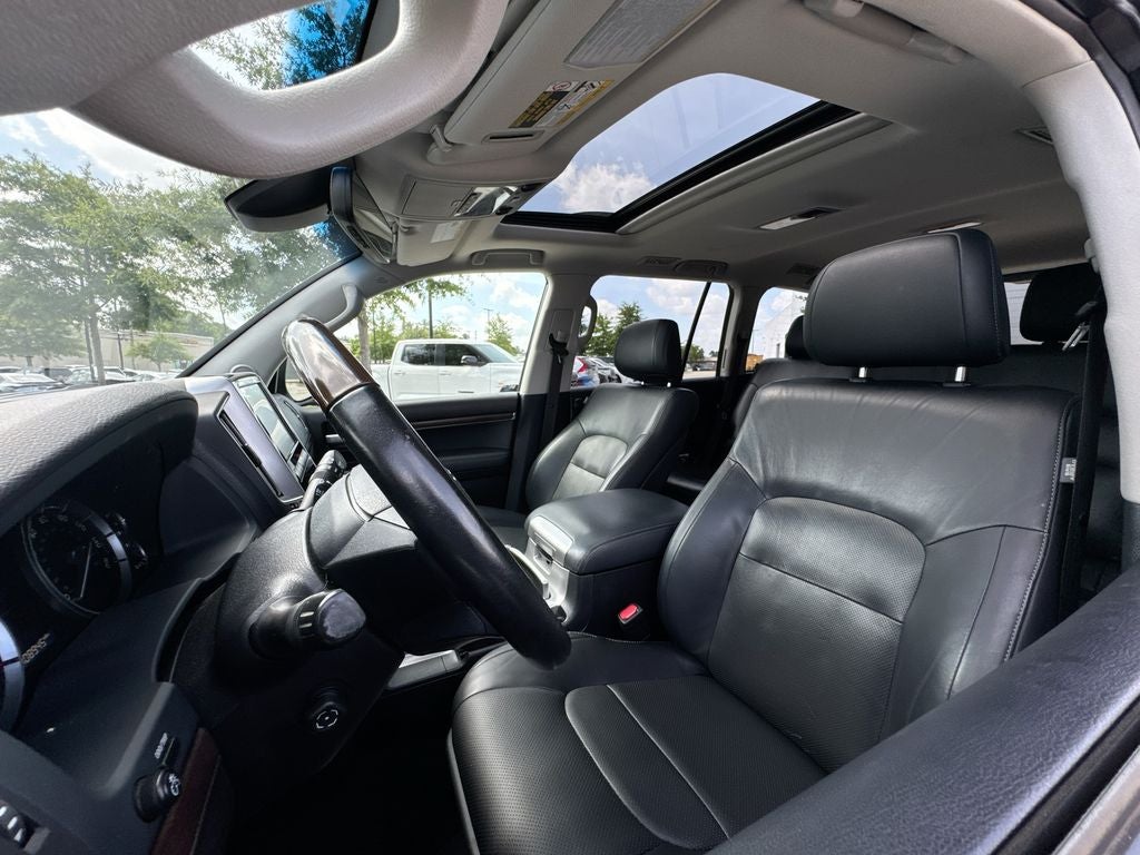 2019 Toyota Land Cruiser Base