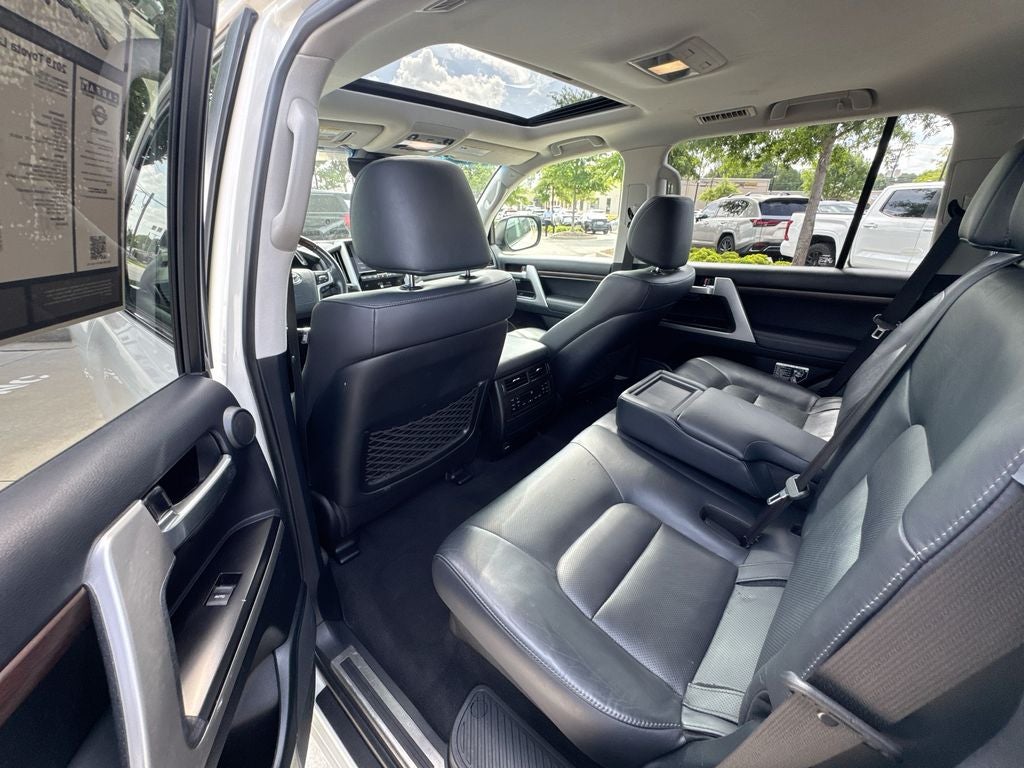 2019 Toyota Land Cruiser Base
