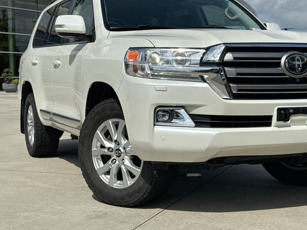 2019 Toyota Land Cruiser Base