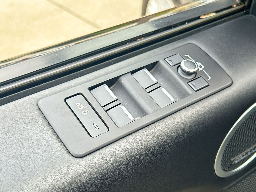 2020 Land Rover Discovery HSE Luxury BACKED BY HUDSON