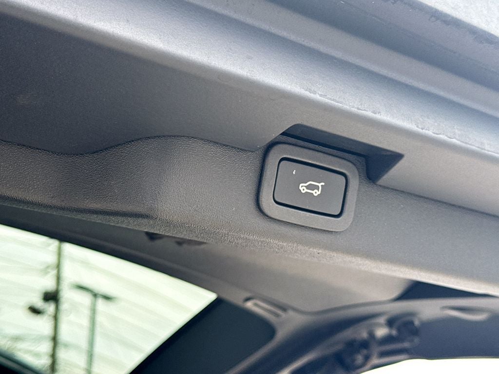 2020 Land Rover Discovery HSE Luxury BACKED BY HUDSON