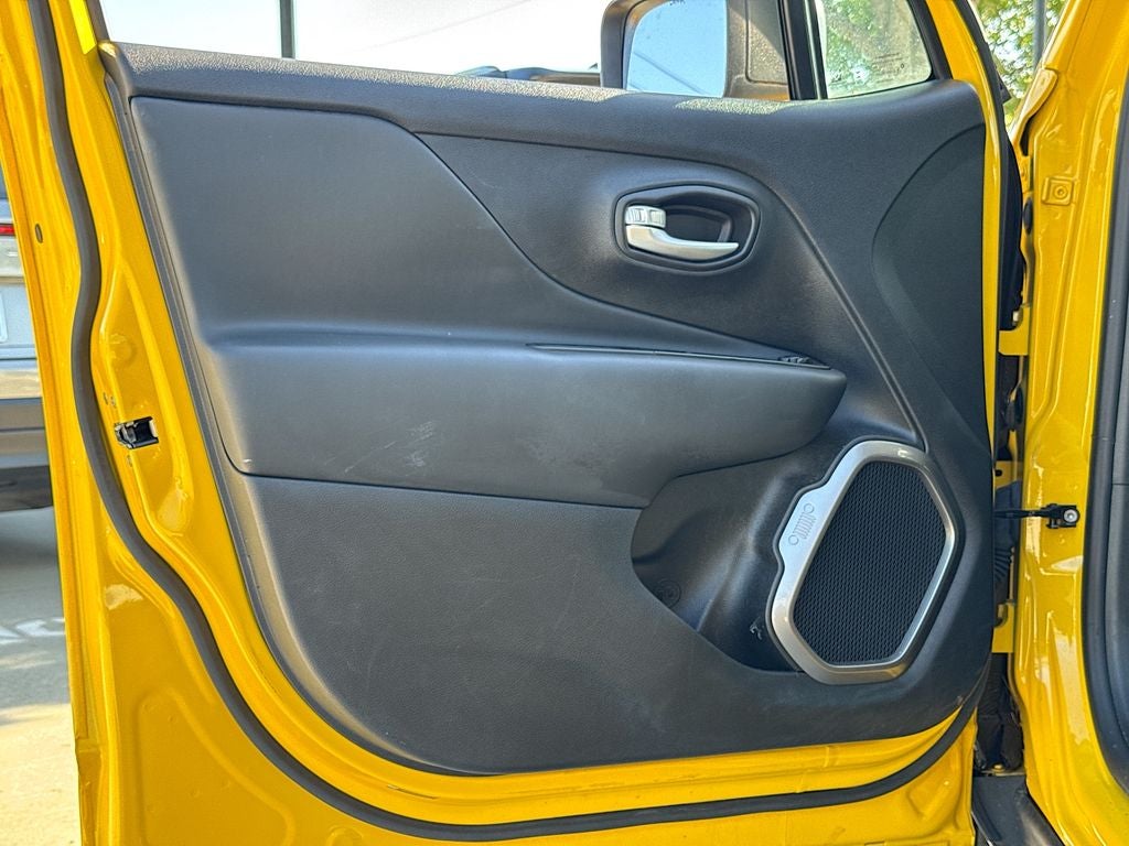 2023 Jeep Renegade Latitude BACKED BY HUDSON