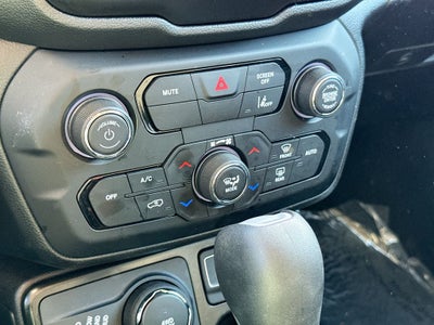 2023 Jeep Renegade Latitude BACKED BY HUDSON