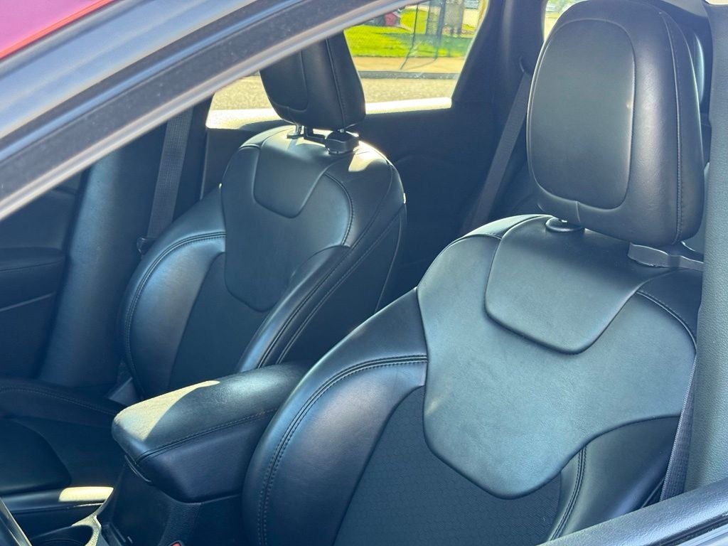 2020 Jeep Cherokee Latitude Plus Panoramic Glass Roof