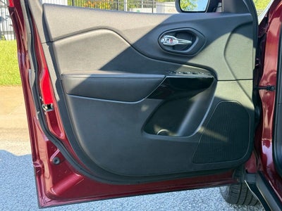 2020 Jeep Cherokee Latitude Plus Panoramic Glass Roof