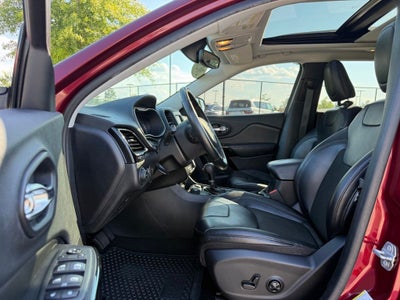 2020 Jeep Cherokee Latitude Plus Panoramic Glass Roof