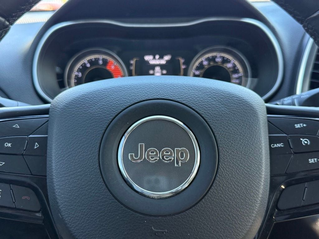 2020 Jeep Cherokee Latitude Plus Panoramic Glass Roof