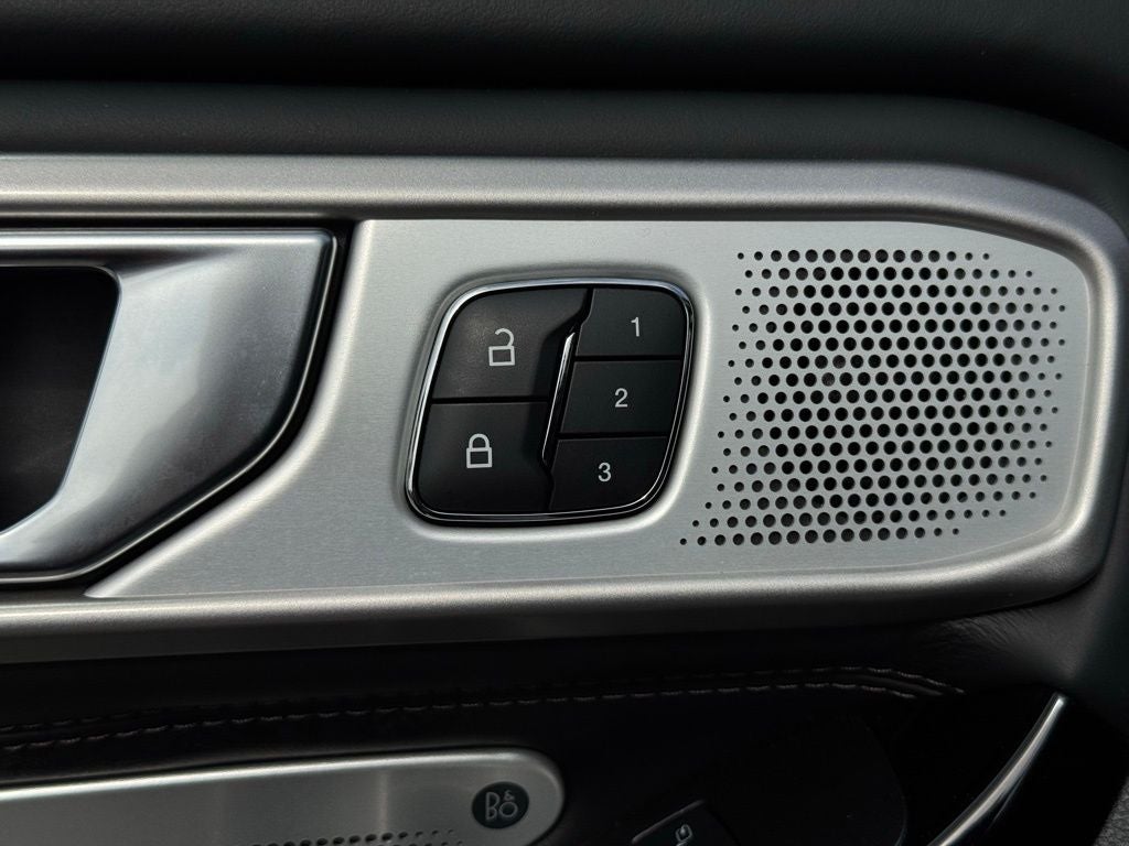 2021 Ford Explorer Platinum Premium Technology Twin Panel Roof