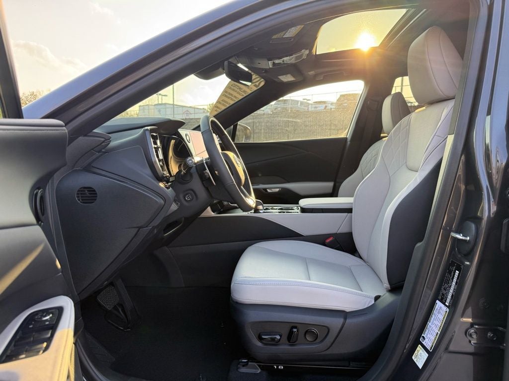 2025 Lexus RX 350 Premium Navigation L/Certified Unlimited Mile Warranty