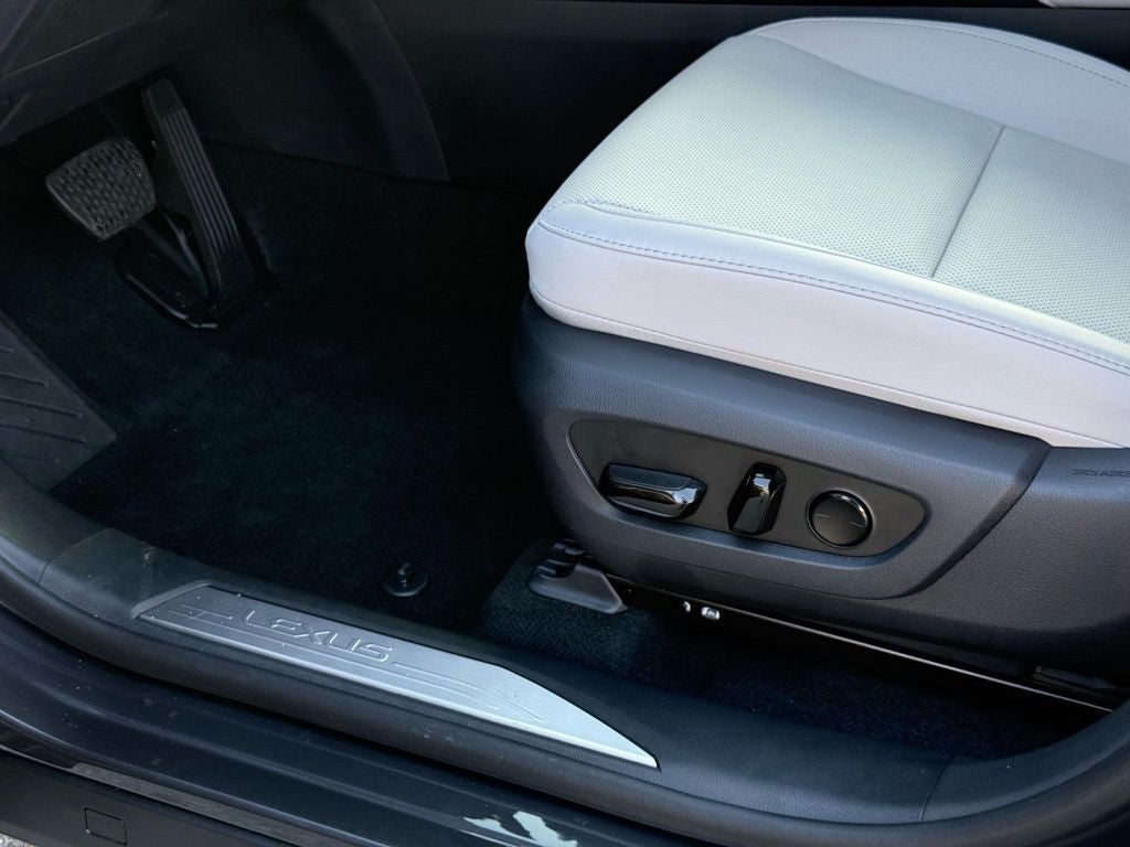 2025 Lexus RX 350 Premium Navigation L/Certified Unlimited Mile Warranty