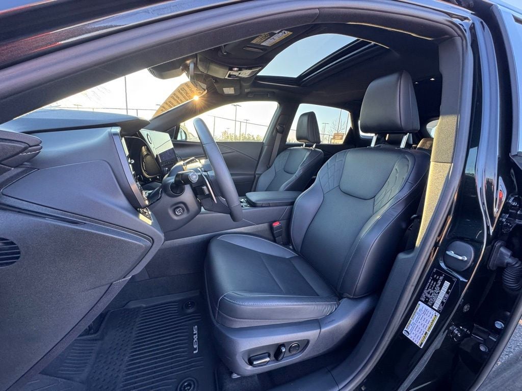 2025 Lexus RX 350 Navigation L/Certified Unlimited Mile Warranty