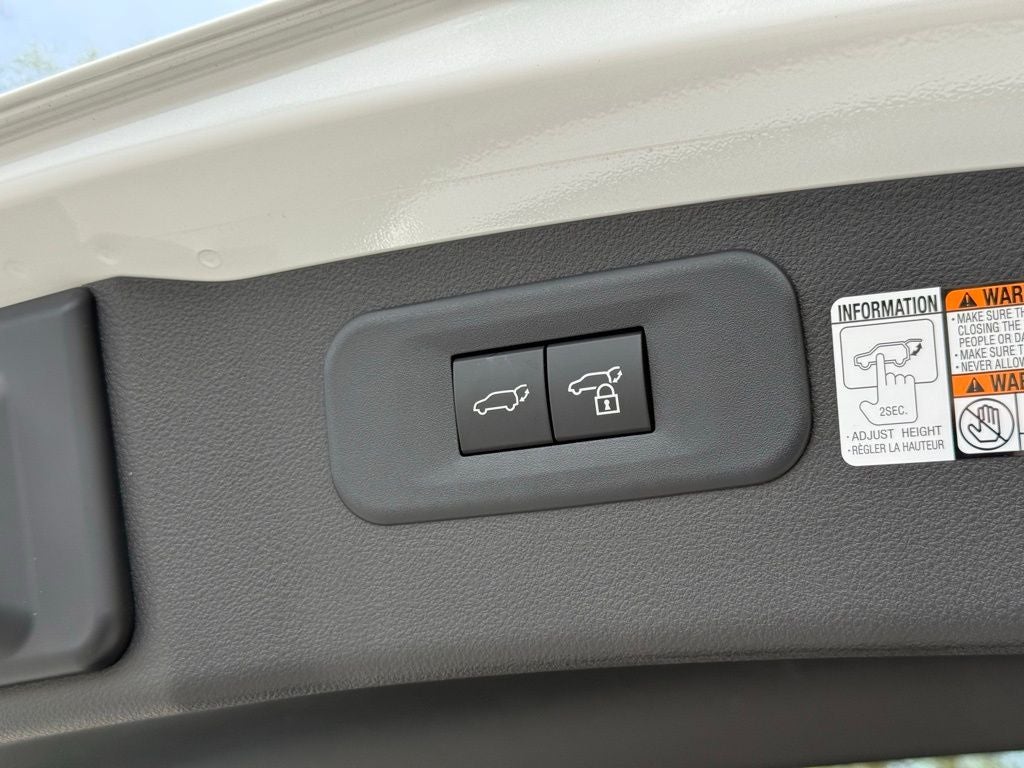 2023 Lexus NX 350 Luxury Panoramic Glass Roof