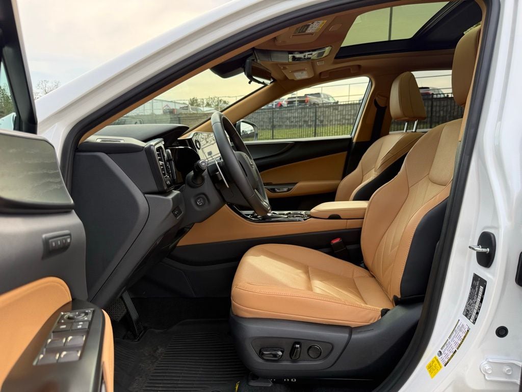 2023 Lexus NX 350 Luxury Panoramic Glass Roof