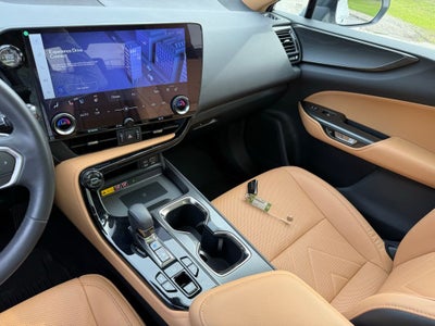 2023 Lexus NX 350 Luxury Panoramic Glass Roof