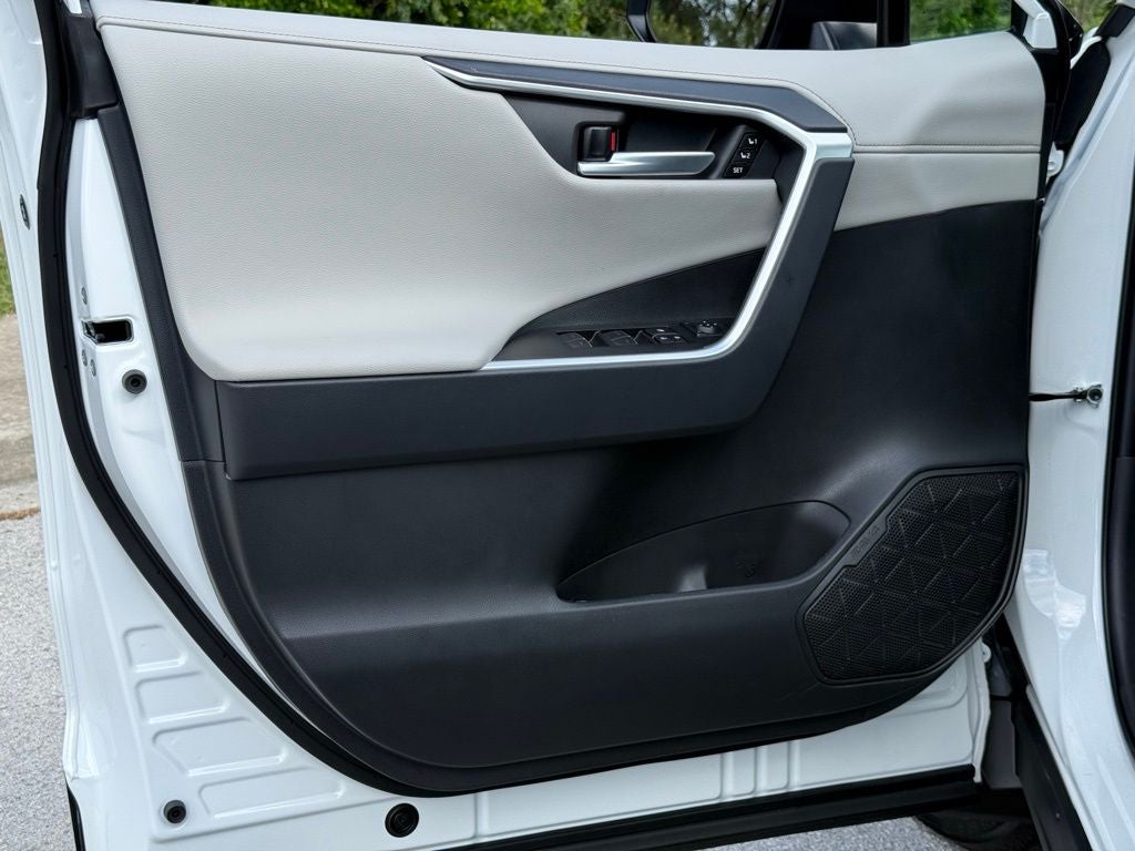 2025 Toyota RAV4 Hybrid Limited