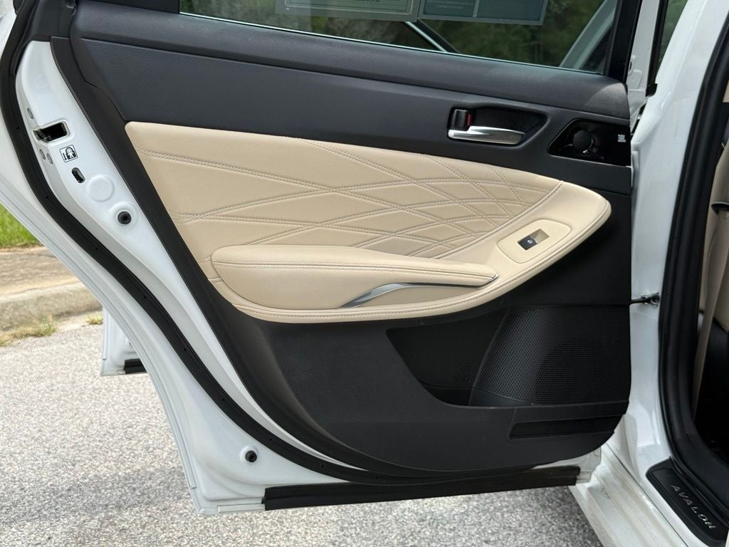 2020 Toyota Avalon Hybrid Limited
