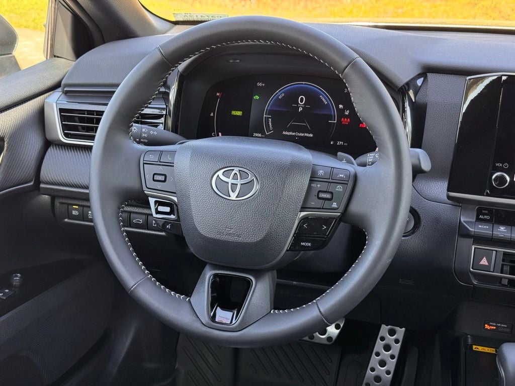 2026 Toyota Camry SE LOW MILES