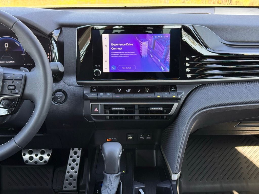 2026 Toyota Camry SE LOW MILES