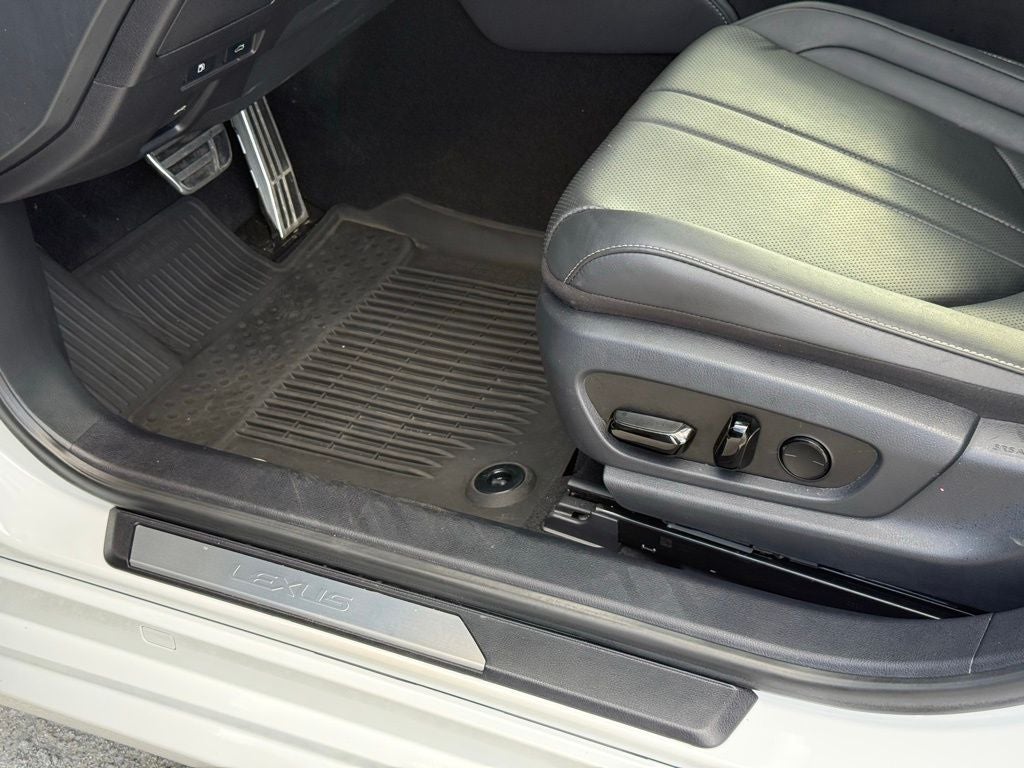 2024 Lexus ES 300h F SPORT Handling Navigation L/Certified Unlimited Mile Warranty