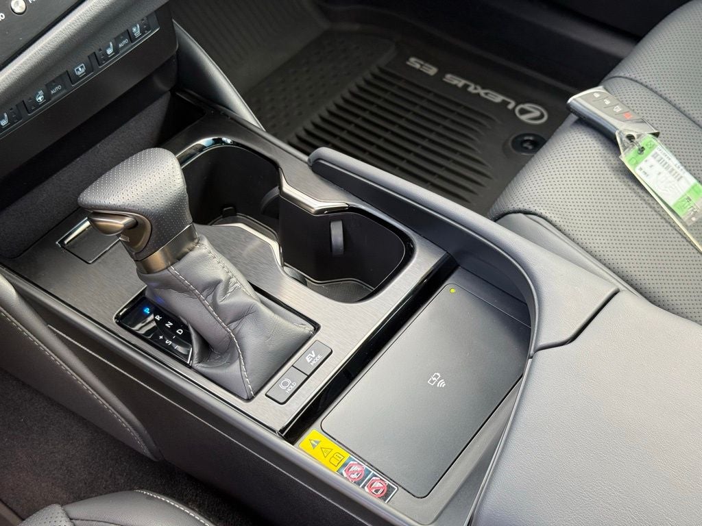 2024 Lexus ES 300h F SPORT Handling Navigation L/Certified Unlimited Mile Warranty