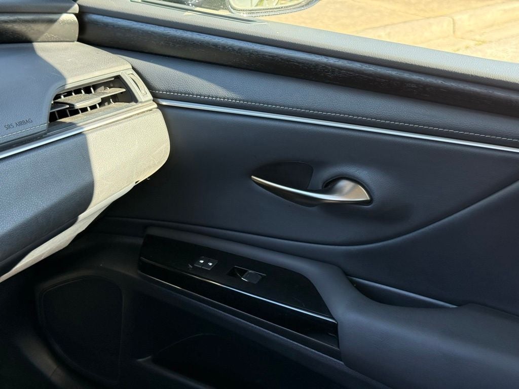 2023 Lexus ES 300h L/Certified Unlimited Mile Warranty