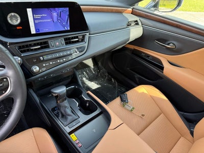 2024 Lexus ES 350 L/Certified Unlimited Mile Warranty