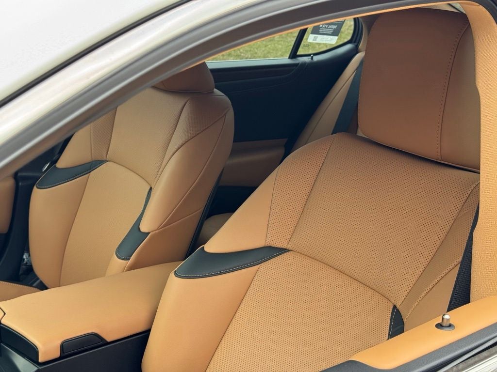 2024 Lexus ES 350 L/Certified Unlimited Mile Warranty