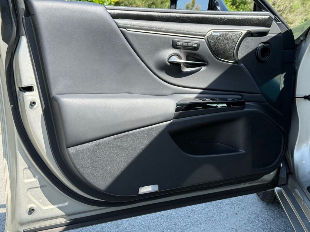 2023 Lexus ES 350 Ultra Luxury