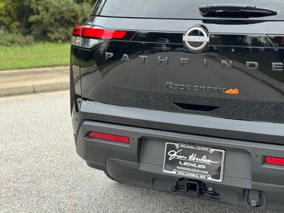 2025 Nissan Pathfinder Rock Creek Second Row Captain Chairs