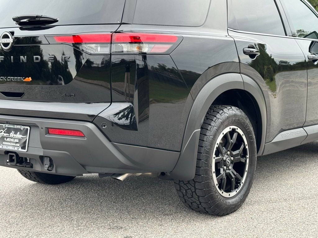 2025 Nissan Pathfinder Rock Creek Second Row Captain Chairs