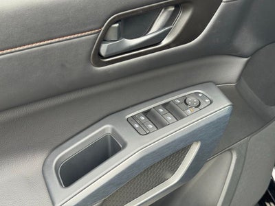 2025 Nissan Pathfinder Rock Creek Second Row Captain Chairs