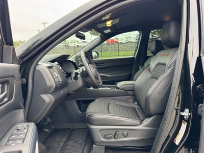 2025 Nissan Pathfinder Rock Creek Second Row Captain Chairs