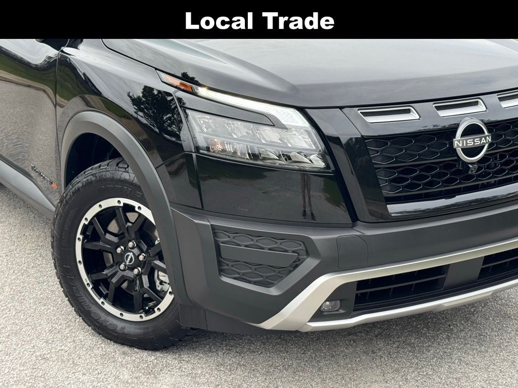 2025 Nissan Pathfinder Rock Creek Second Row Captain Chairs