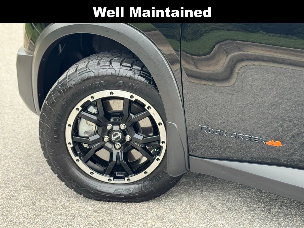 2025 Nissan Pathfinder Rock Creek Second Row Captain Chairs