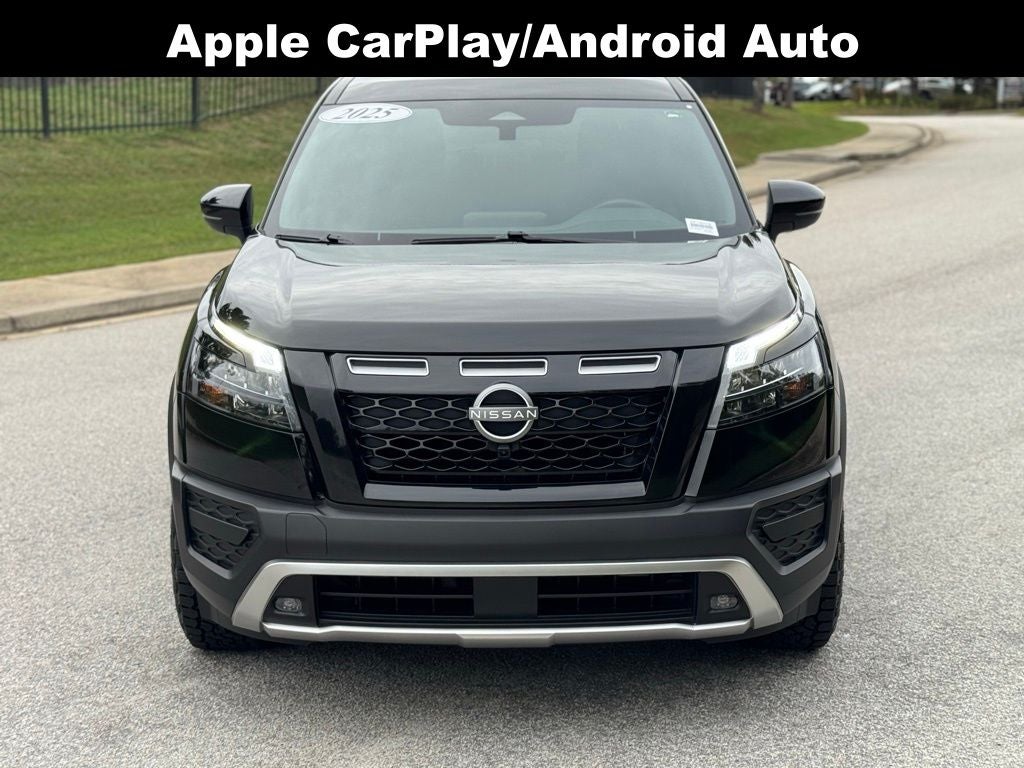 2025 Nissan Pathfinder Rock Creek Second Row Captain Chairs