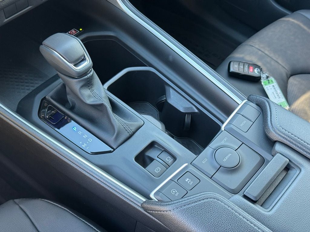 2025 Toyota Grand Highlander LE