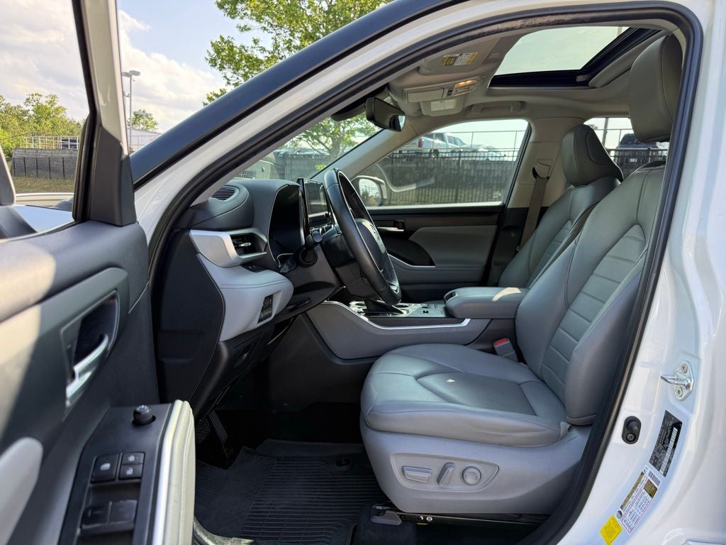 2023 Toyota Highlander XLE