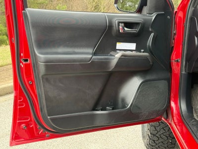 2017 Toyota Tacoma TRD Off-Road V6 Tow Package