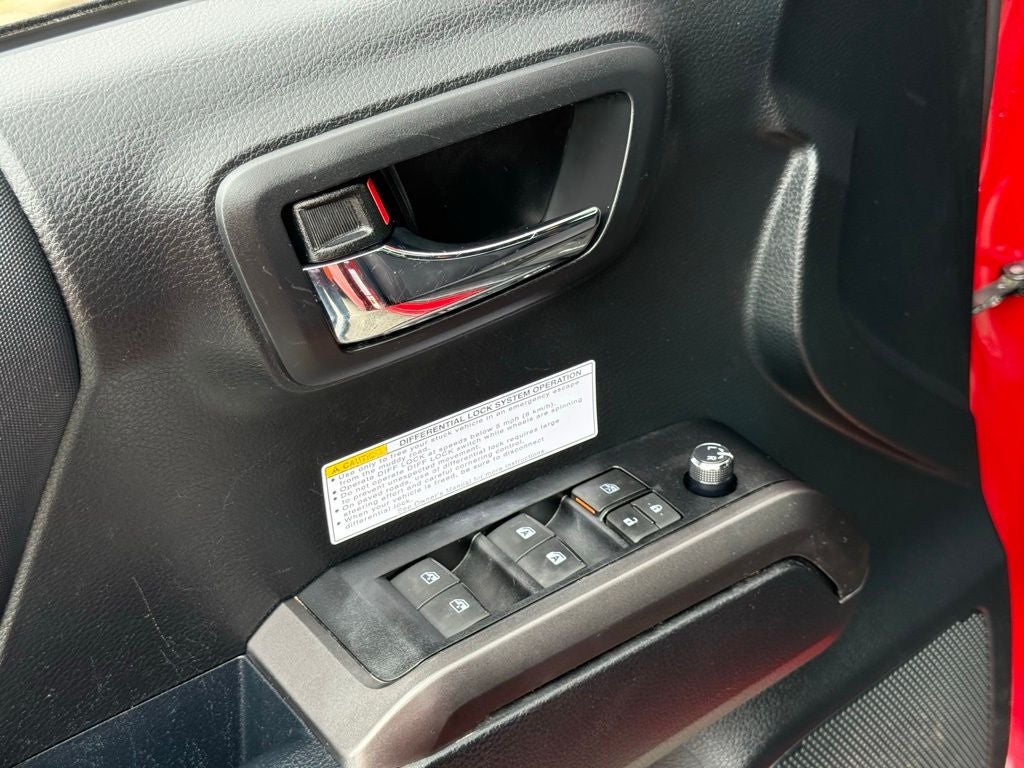 2017 Toyota Tacoma TRD Off-Road V6 Tow Package